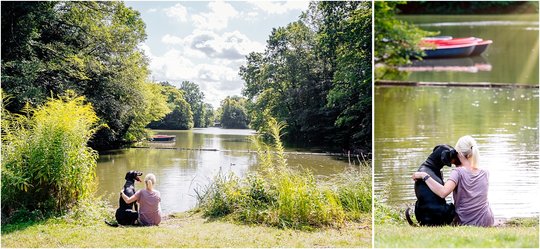 Hundefoto von Hund und Mensch Dobermann mit Frauchen am See in Dresden Sachsen
