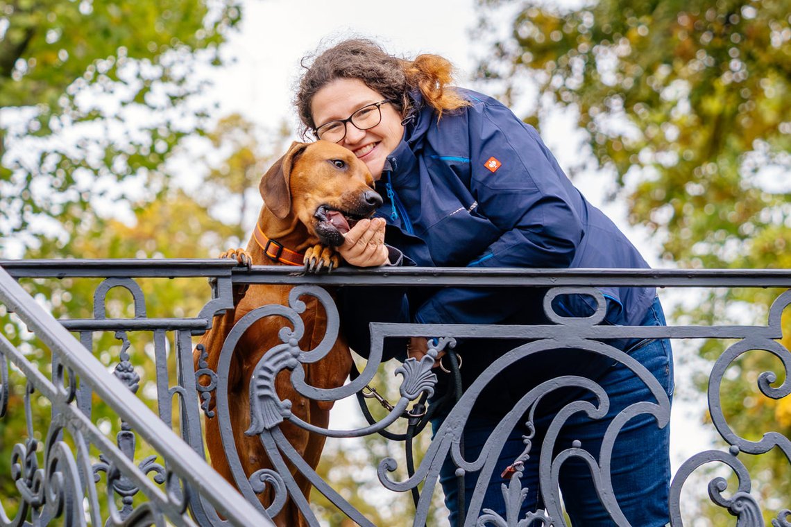 Rhodesian Ridgeback und Frauchen