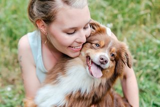Hundefoto von Mini Australian Shepherd mit Frauchen Dresden