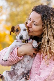 Jack Russel und Frauchen