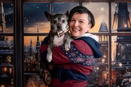 Hund und Frauchen Weihnachtsfotos im Fotostudio Dresden